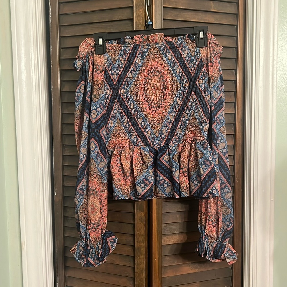 Off shoulder printed blouse